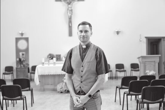 Jaunys katuoļu bazneicys i draudzis Rēzeknē stuosts