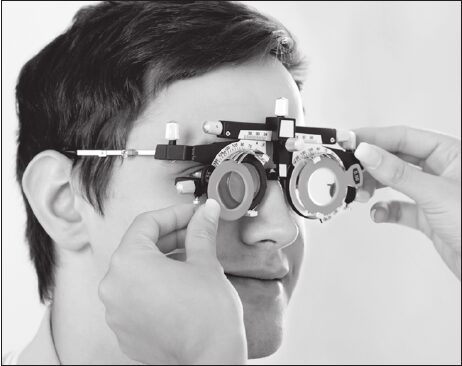 Latvija paliks bez optikas – iedzīvotāji bez iespējas pārbaudīt redzi?