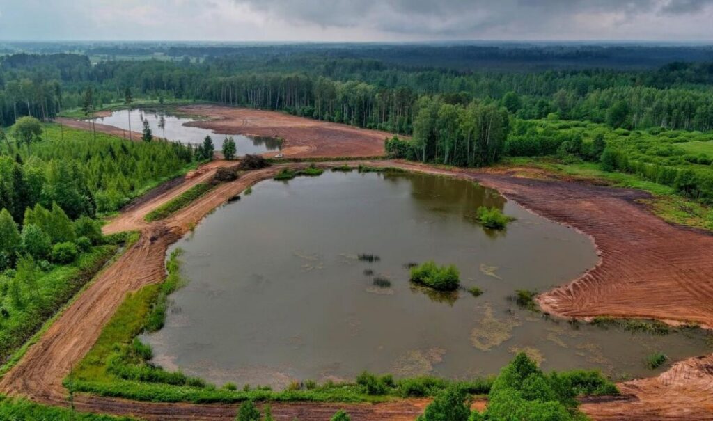 “Latvijas valsts meži” pabeiguši rekultivācijas darbus karjerā “Vārpsala”