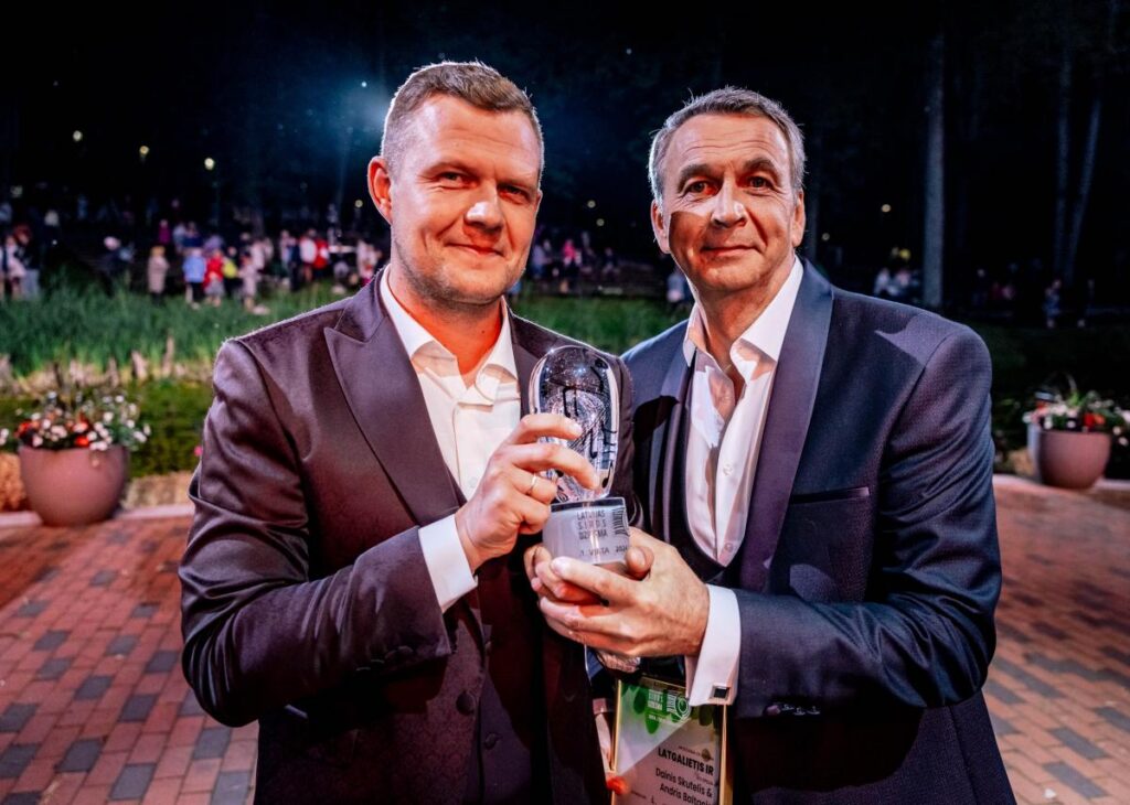 Raidījuma “Latvijas Sirdsdziesma” finālā uzvar Dainis Skutelis un Andris Baltacis ar dziesmu “Latgalietis ir”