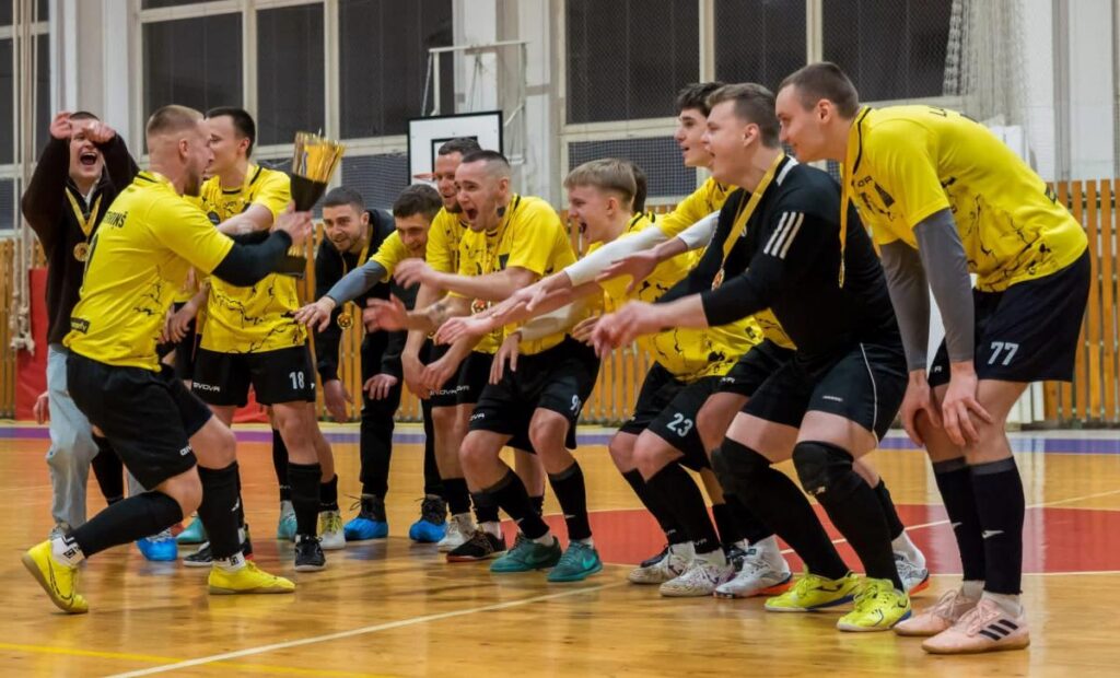 Priežmales futbolisti kļūst par čempioniem