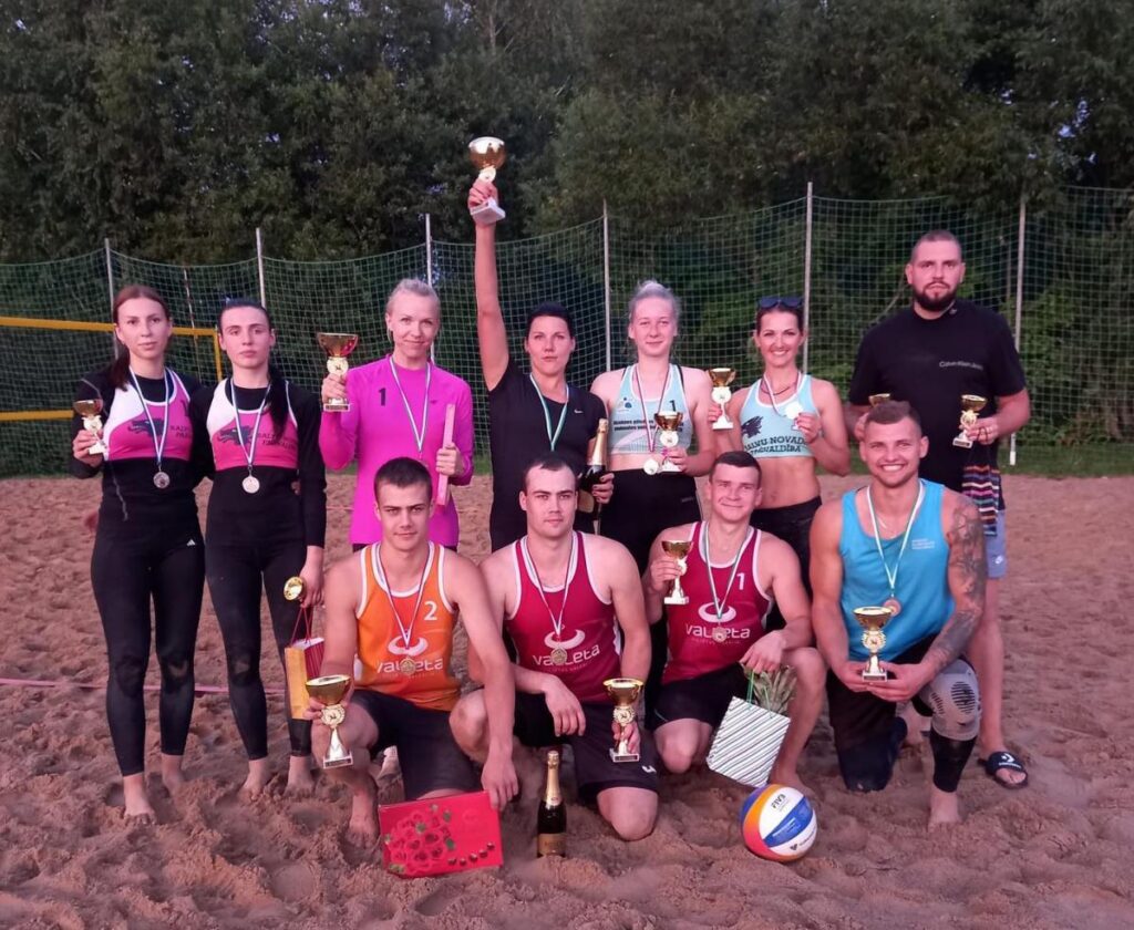 Aizvadīts Rēzeknes atklātais čempionāts pludmales volejbolā