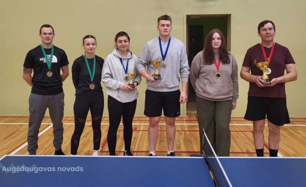 Noskaidroti Augšdaugavas novada čempioni galda tenisā