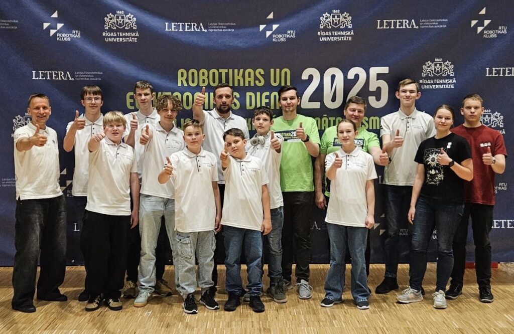 Latvijas robotikas čempionātā uzvar Preiļu Robotikas kluba pārstāvji