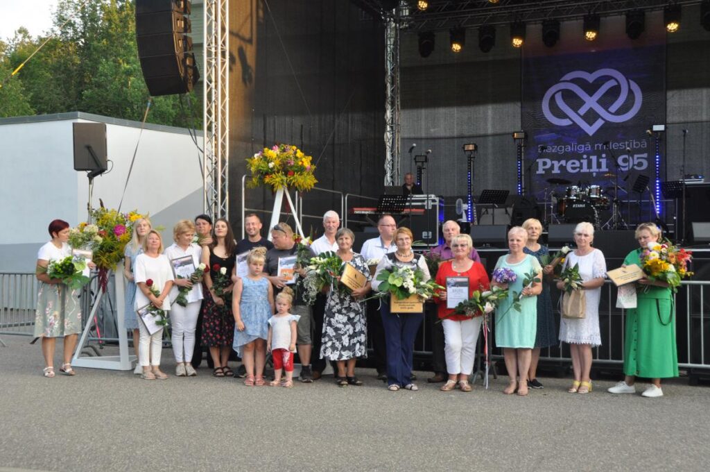Preiļu novada ļaudis sumināja par sakoptiem īpašumiem