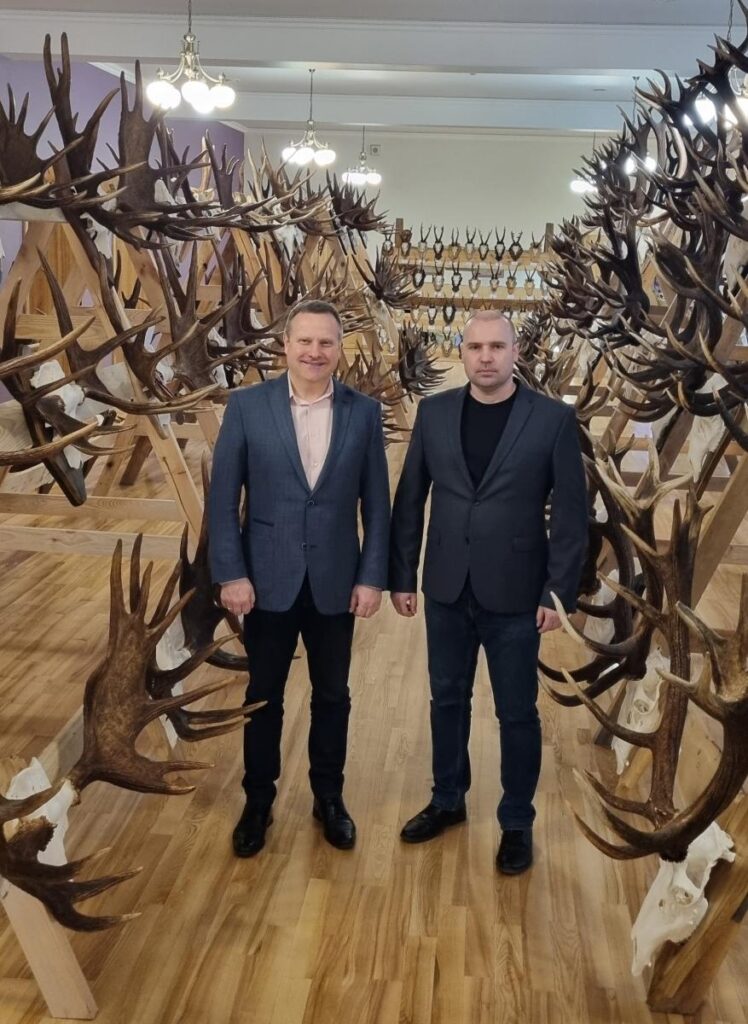 Iespaidīga medību trofeju izstāde Ludzas kultūras namā
