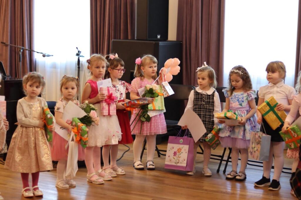 Aizvadīts tradicionālais Ludzas novada dziesmu rīts “Mazais dziedātājs”