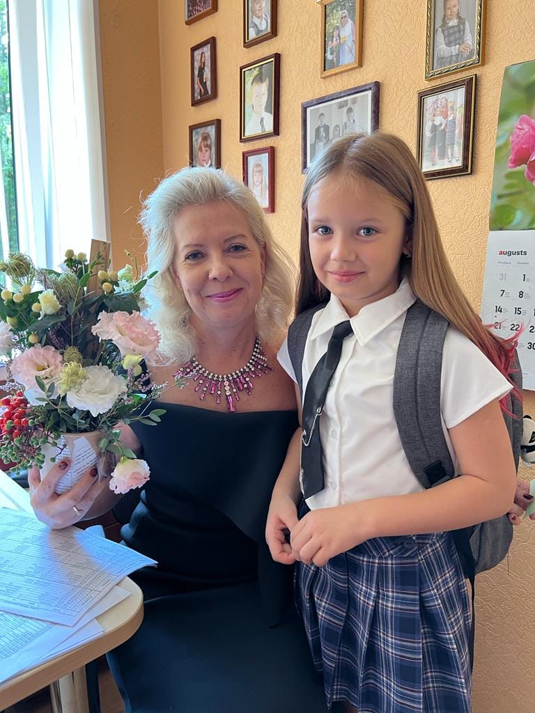 Astoņgadīgā pianiste Adelina Zeļča uzaicināta uz konkursu Spānijā