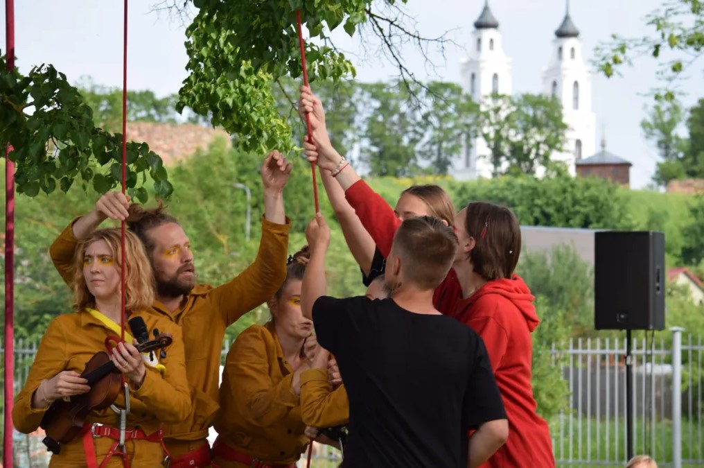 Skandināvu mākslinieki iestudē izrādi kopā ar jauniešiem no Ludzas
