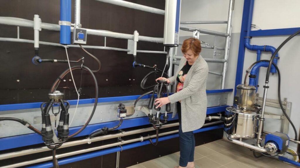Malnavas koledžā atklāta jauna lopkopības laboratorija