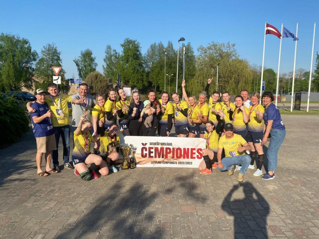 Ludzas “Latgols” handbolistes kļūst par Latvijas čempionēm