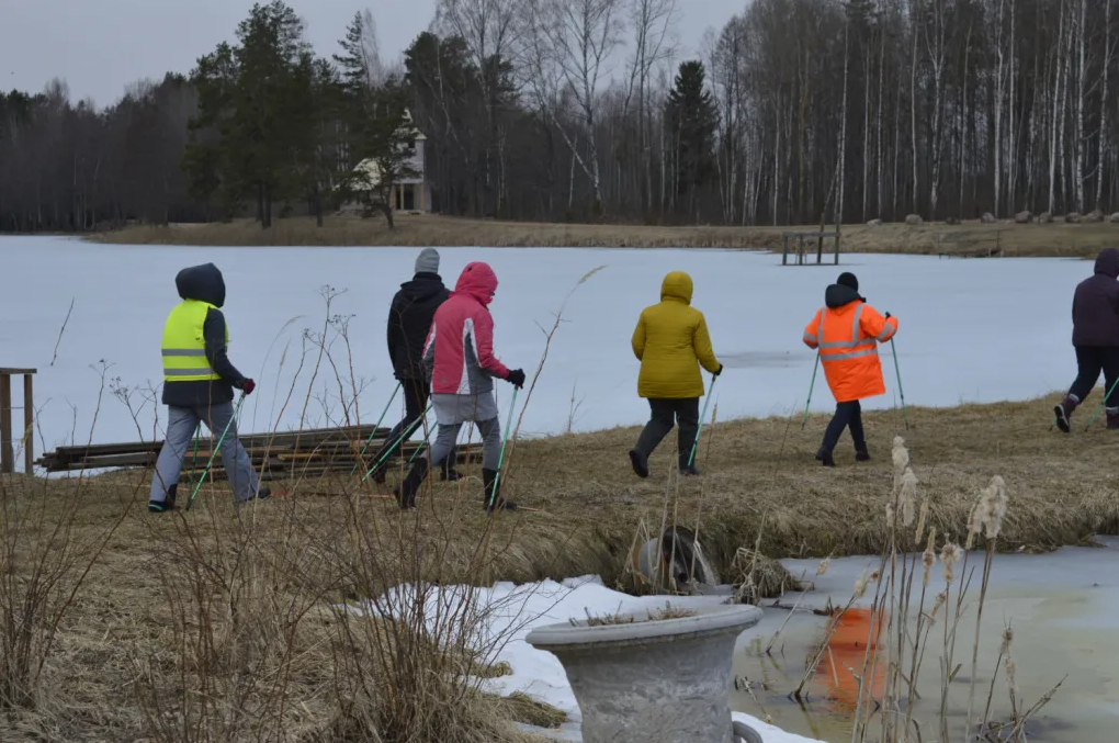 Pavasaris Līdumniekos sauc nūjot