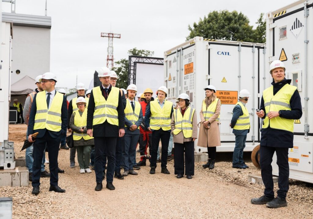 Rēzeknē sāks testēt elektroenerģiju uzkrājošās bateriju sistēmas