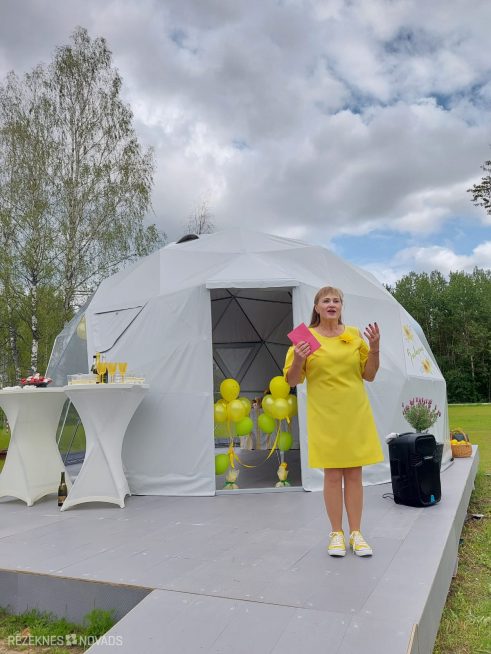 Rēzeknes novadā atklāta jauna atpūtas vieta “Saulespuķe” 