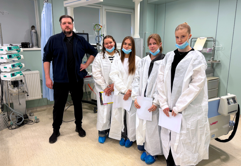 Valsts robežsardzes koledžā ēnoja 54, Rēzeknes slimnīcā – 30 skolēni