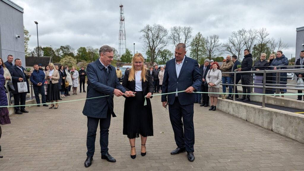 Viļānos atklāta grupu dzīvokļu māja un dienas aprūpes centrs