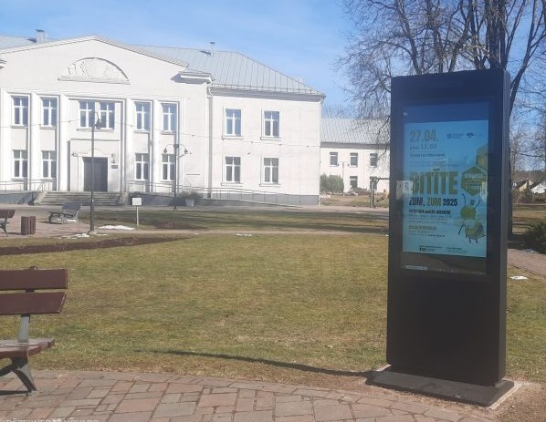 Viļānos uzstādīts viedais ekrāns