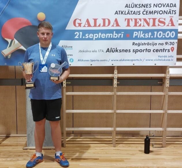 Alūksnes novada atklātajā čempionātā galda tenisā uzvar rēzeknietis