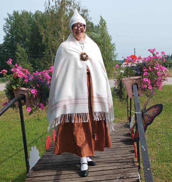 Folkloras kopas “Dzeipurs” dalībniekiem – jauni tautas tērpi