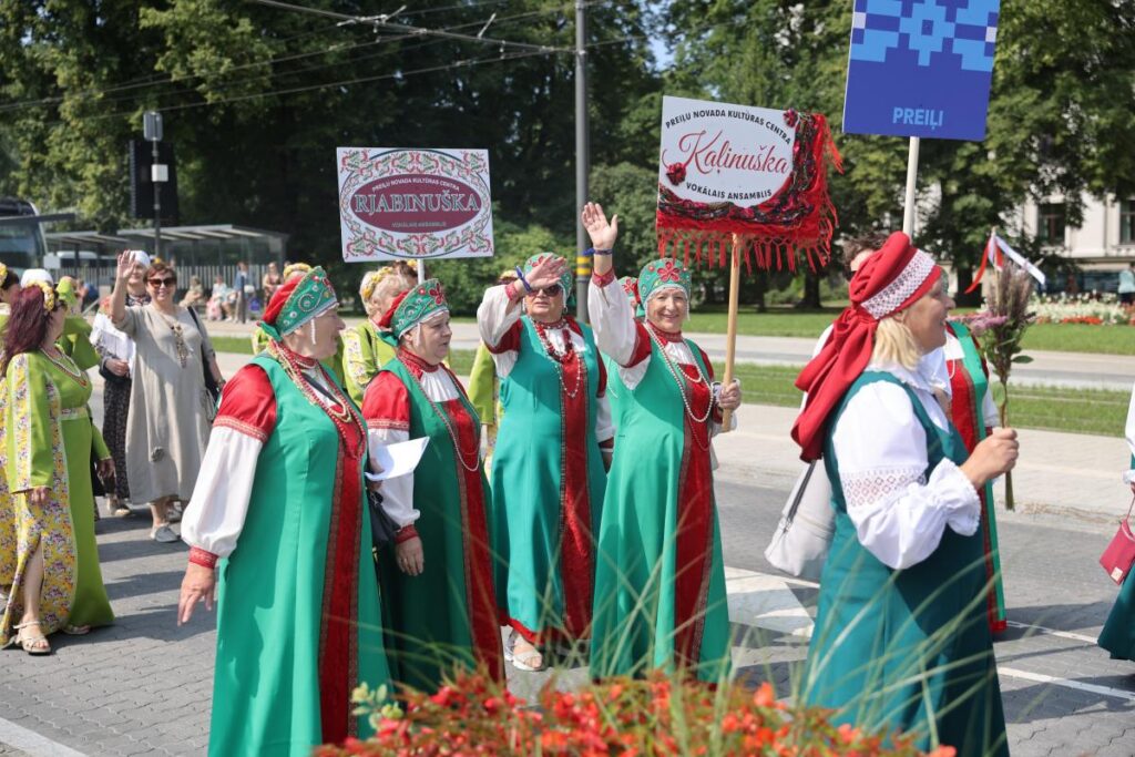 Preiļu novada kolektīvi dziedāja mazākumtautību festivālā Liepājā