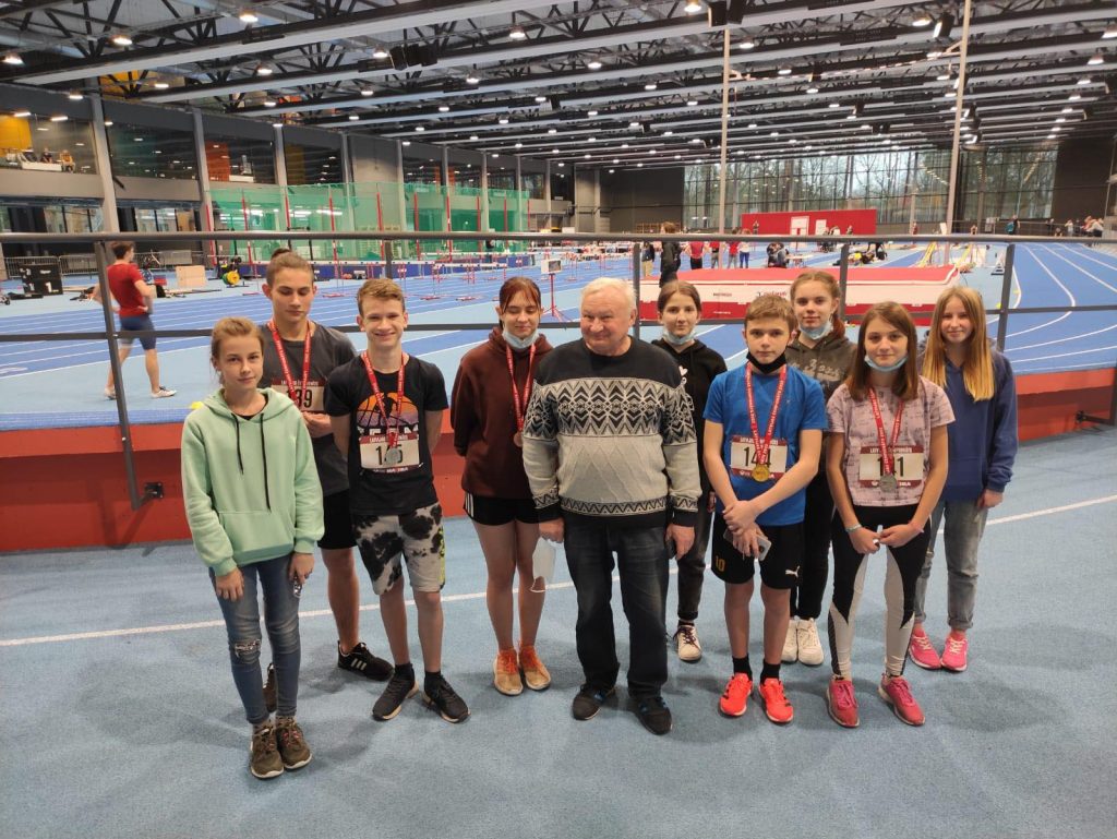 Preiļu sportistiem – piecas medaļas Latvijas čempionātā soļošanā telpās 