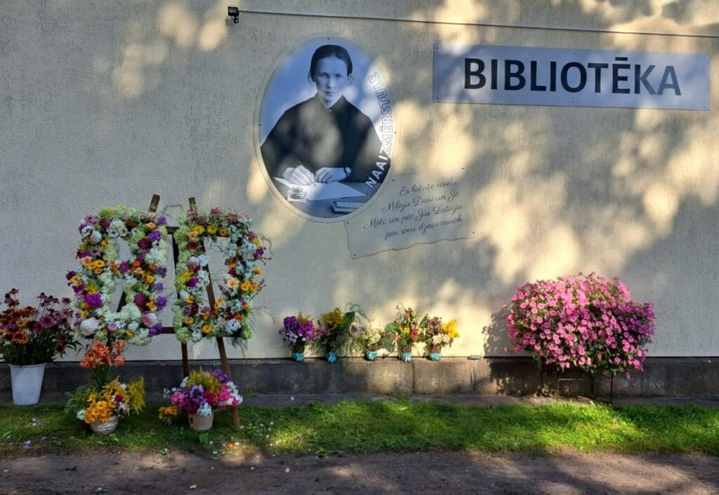 Atzīmējot Aglonas bibliotēkas 80 gadu dzimšanas dienu, īstenots projekts “80 gadi kopā”