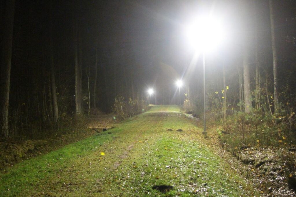 Grīvas aktīvās atpūtas parkā Līvānos modernizēts apgaismojums