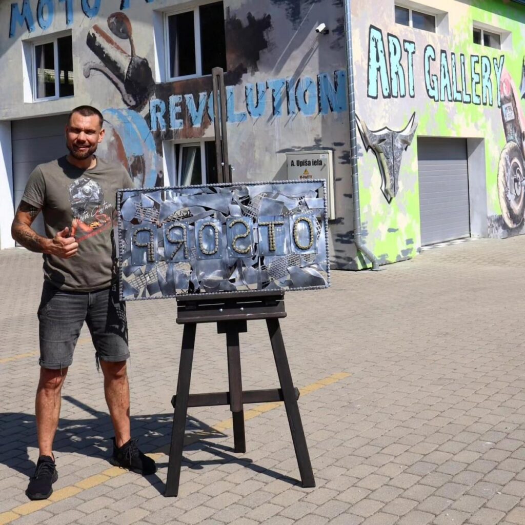 Preiļu metāla mākslas galerijā sarunājās uzņēmēji