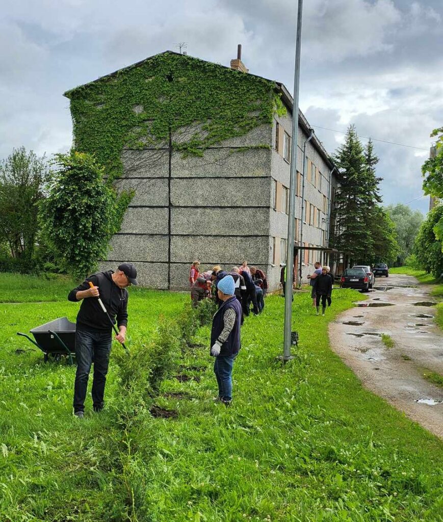 Stabulniekos īstenots Mazo grantu projekts “Sakopsim pagasta centru”