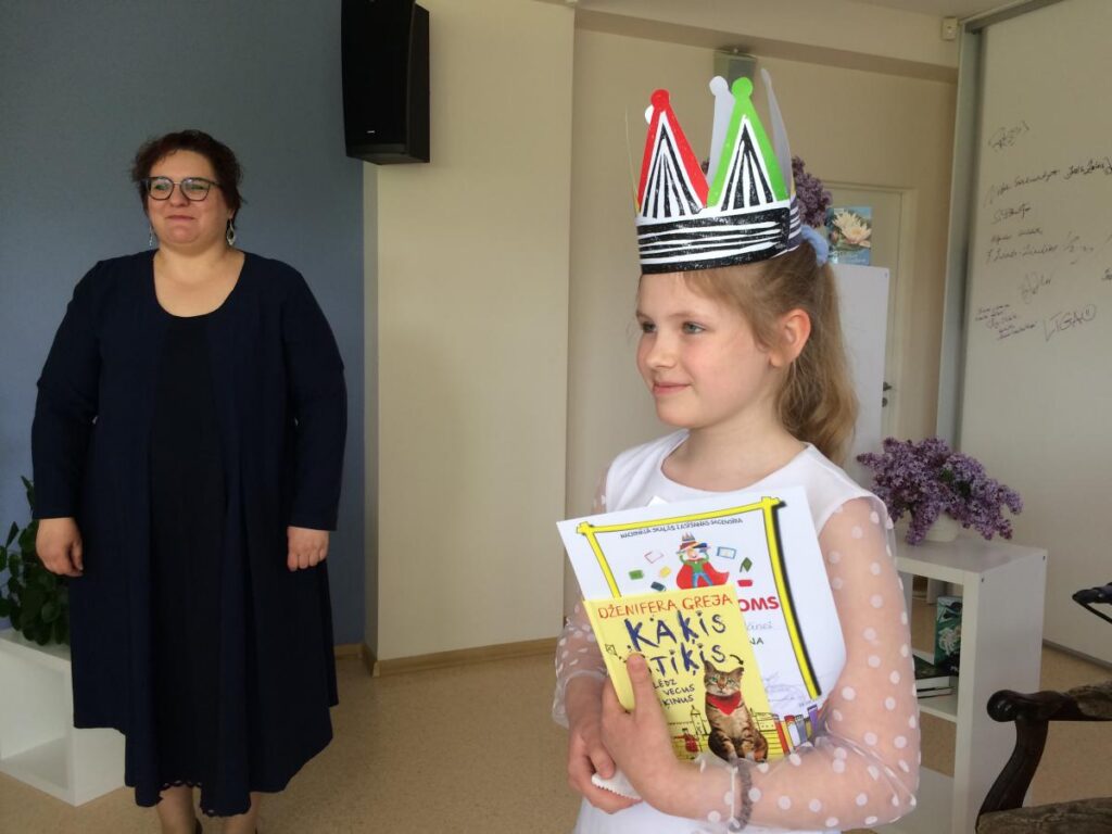 Skolēni skaļi lasīja mīļākās grāmatas