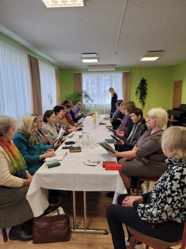 Sīļukalnā dzied psalmus