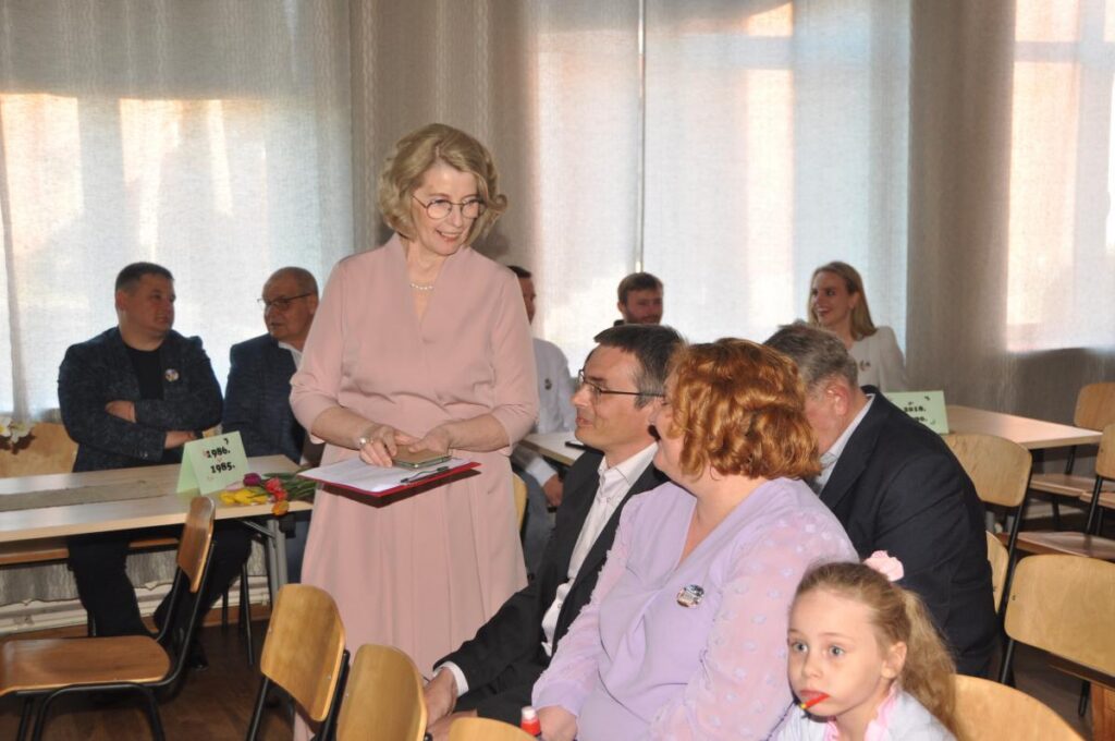 Vaboles vidusskolā satikās skolotāji un absolventi