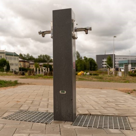 Esplanādes parkā uzstādīts dzeramā ūdens brīvkrāns
