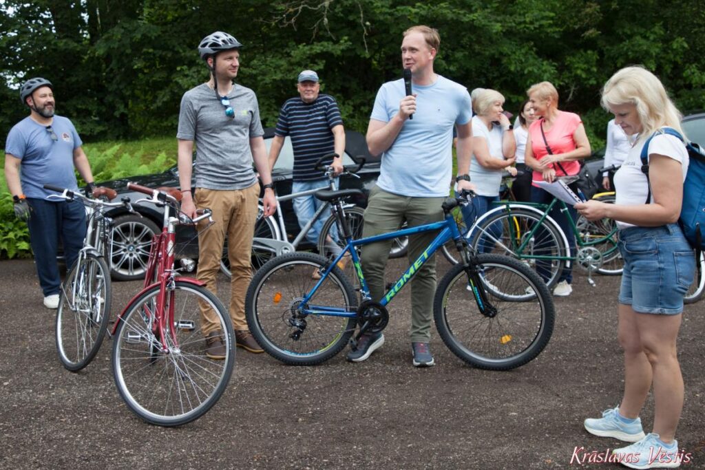 Velobraucienā Krāslavā piedalījās 80 dalībnieki, tostarp ministri