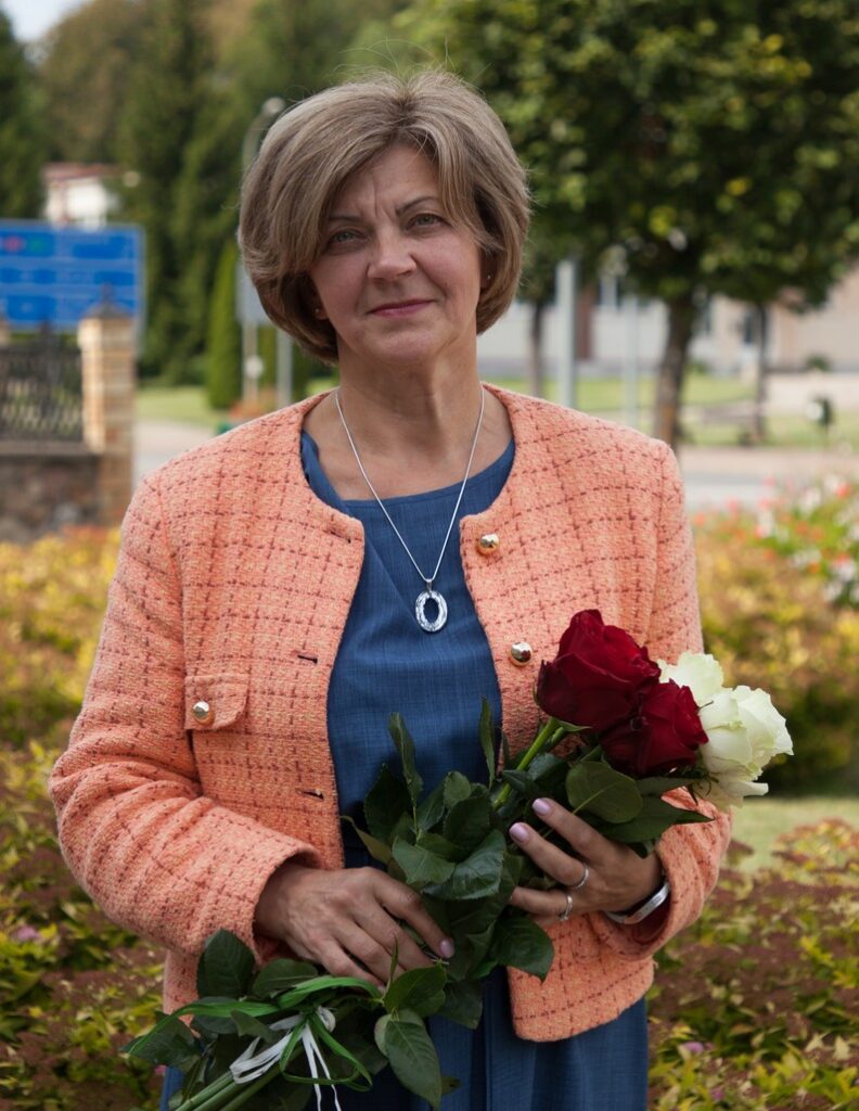 Aleksandrovas pamatskolai jauna direktore