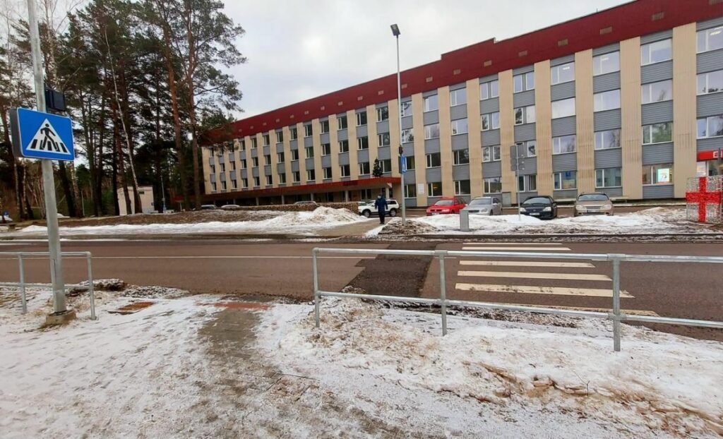 Par gājēju pāreju pie Krāslavas slimnīcas