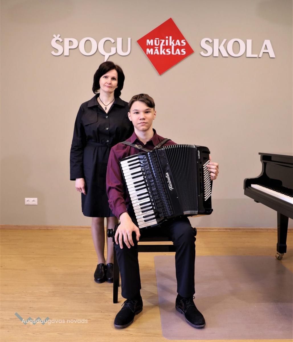 7.lpp_.Petrovai_Klavisnkim_Kulturas_Ministrijas_Balva05_20222028429.jpg