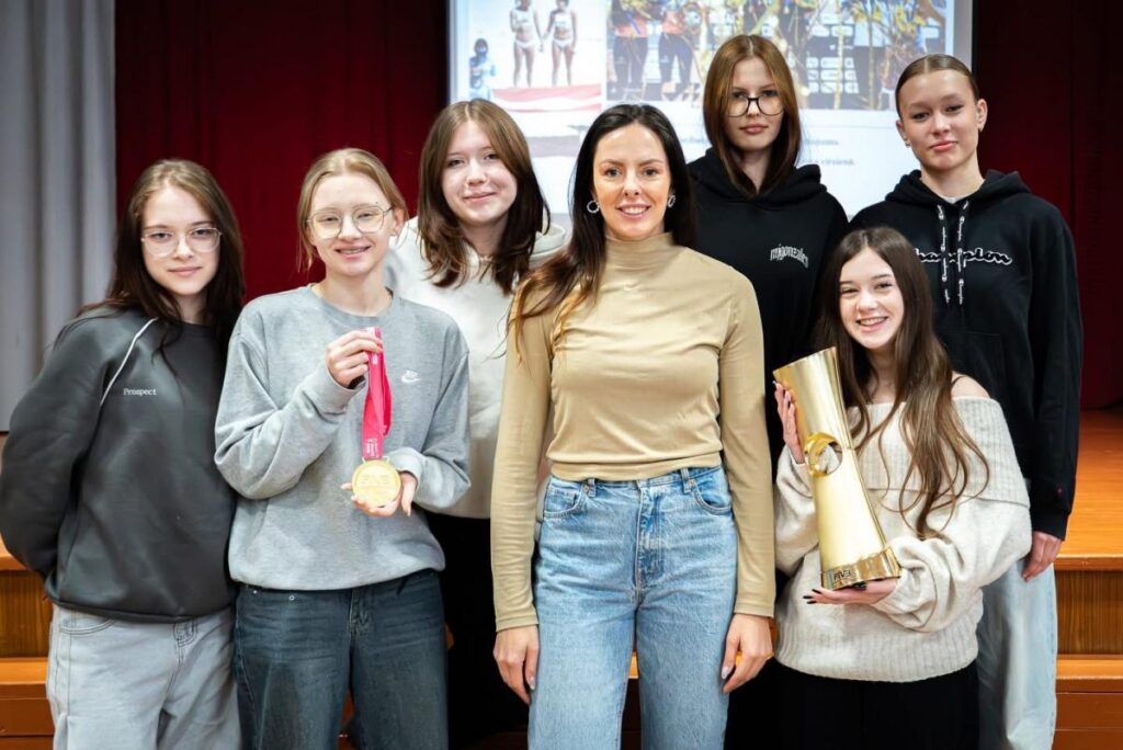 Pasaules čempione Anastasija Samoilova atgriežas Daugavpilī un iedvesmo skolēnus