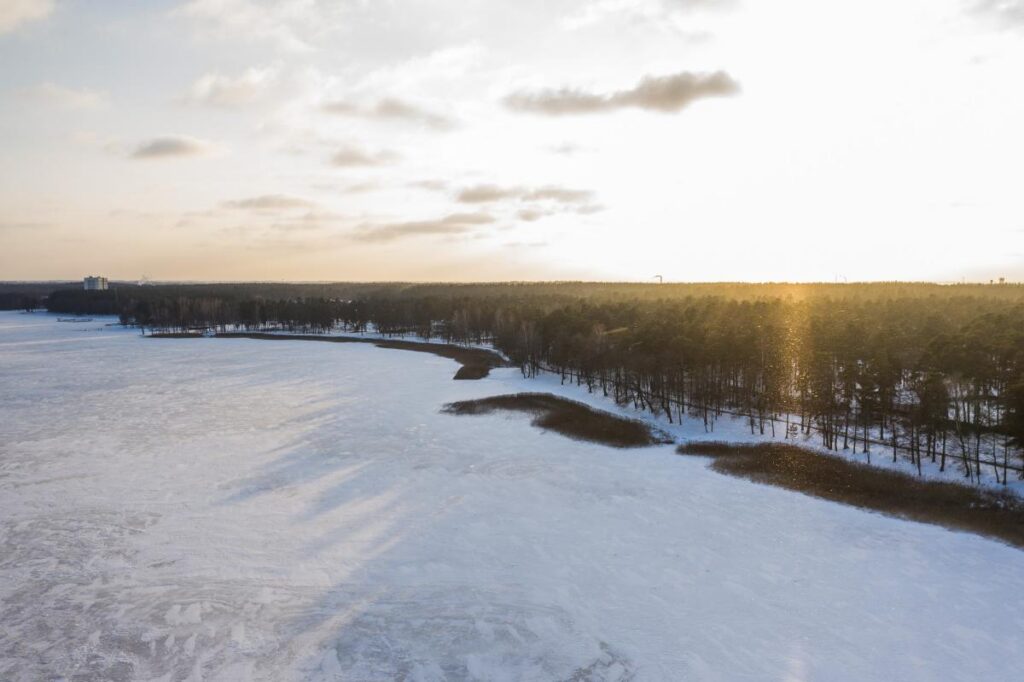 Atcelts aizliegums atrasties uz Daugavpils ūdenstilpju ledus, izņemot Daugavu