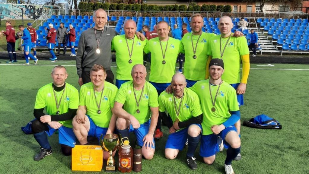 Rēzeknes futbola veterāni uzvar Latvijas čempionāta pirmajā posmā