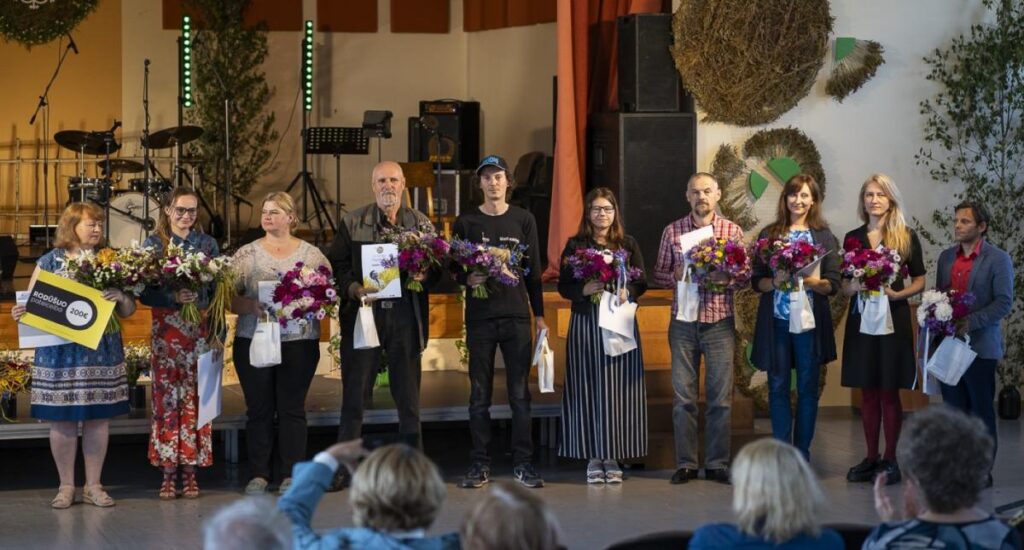 Pītera Jurciņa pīmiņai veļteitajā literatu konkursā uzvar  Rasma Svikle, Elizabete i Aija Mikele