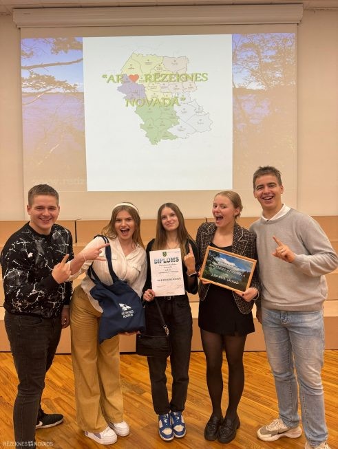 Nautrēnu jaunieši uzvar erudīcijas konkursā “Ar sirdi Rēzeknes novadā”