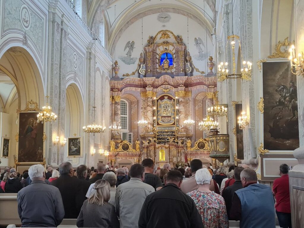 Aglonas Dievmāti godinās katru gadu Viņas svētkos