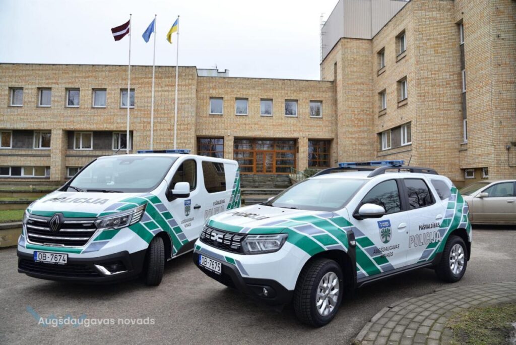 Augšdaugavas novada pašvaldības policija saņēma jaunu operatīvo transportu