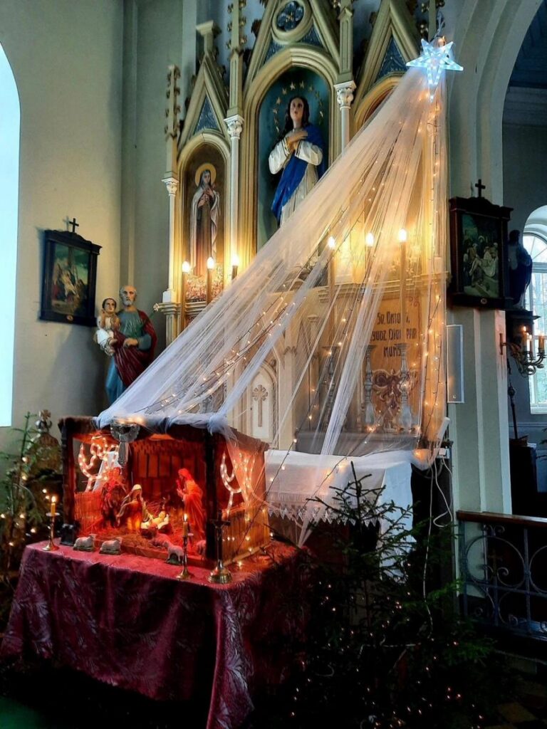 Galvenā Ziemassvētku rota – Betlēme un eglīte – priecē mazus un lielus