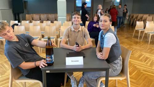 Jāņa Čakstes konkursā iesaistās 16 jauniešu komandas