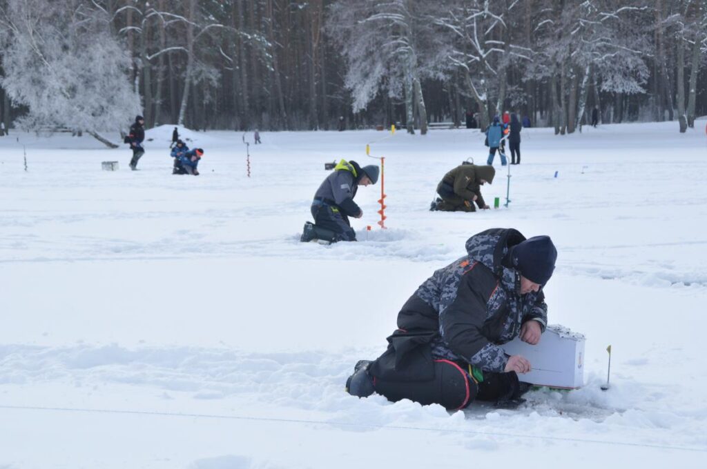 Stropu ezerā pirmo reizi ķēra Latvijas čempionu lomus