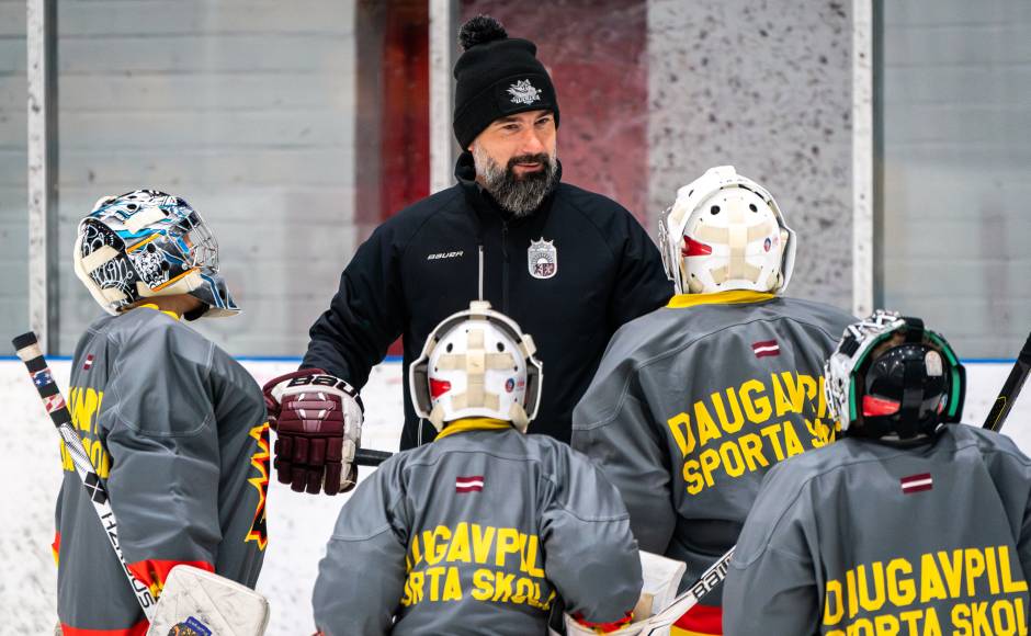 Daugavpils Sporta skola un HK “Dinaburga” piesaista leģendāro vārtsargu treneri Edgaru Masaļski