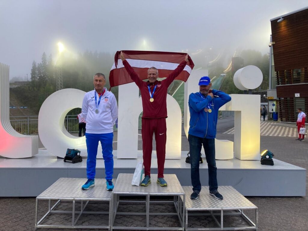 Feoktists Pušņakovs un Aivars Žugris – pasaules čempioni nūjošanā