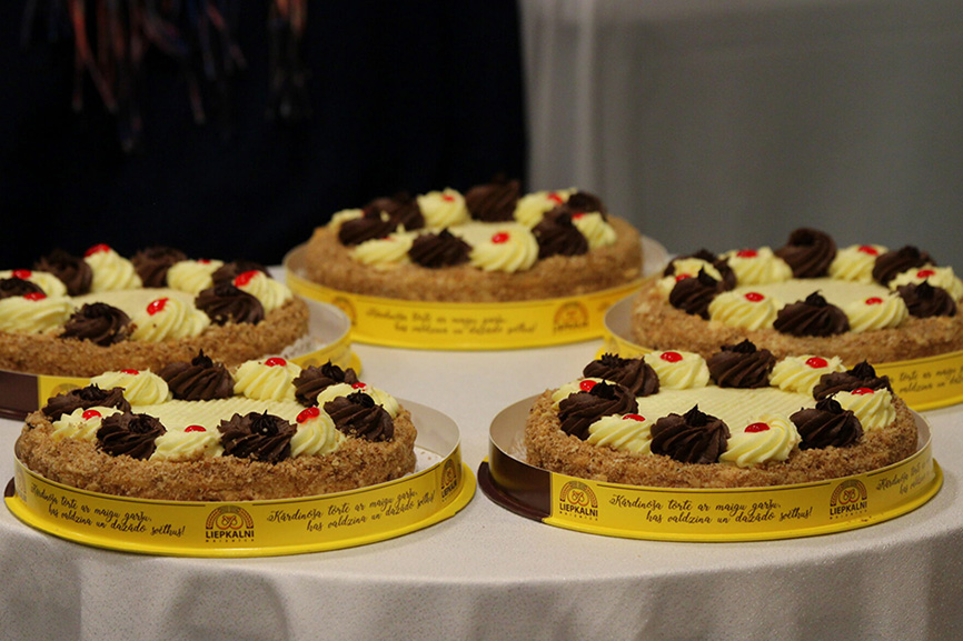 Rūjienas jubilejā atjauno tortes Rūjas krasts recepti